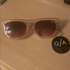 QUAY light pink sunglasses